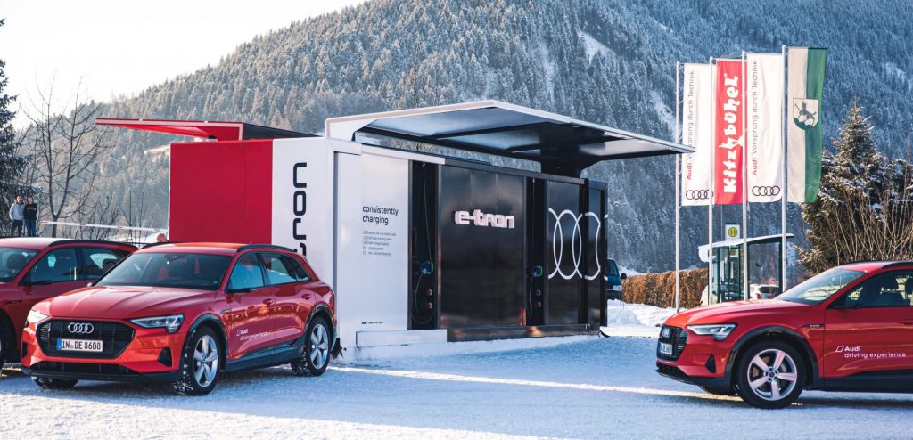 Το… container-φορτιστής της Audi με 20 θέσεις φόρτισης!