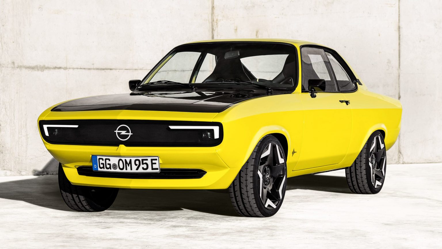 Opel Manta GSe ElektroMOD με 147 ίππους!