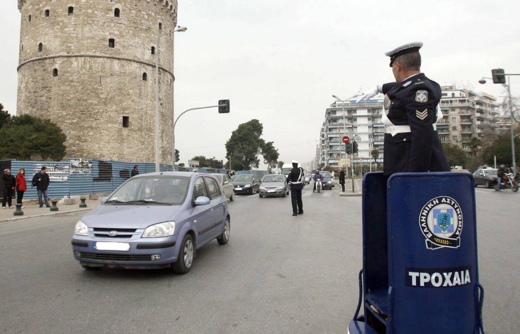 Άρχισαν οι έλεγχοι της αστυνομίας στα ηλεκτρικά πατίνια