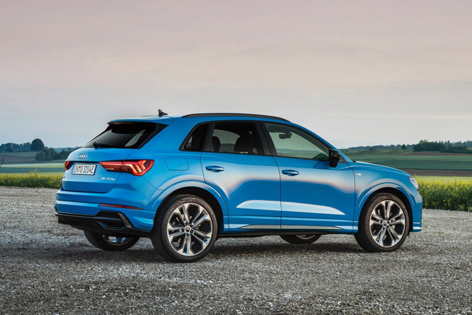 Audi Q3 45 TFSI e πωλήσεις EVs