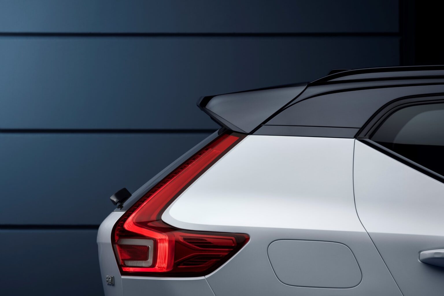 Η Volvo εξαγοράζει το ποσοστό της μητρικής της, Geely, στην Κίνα