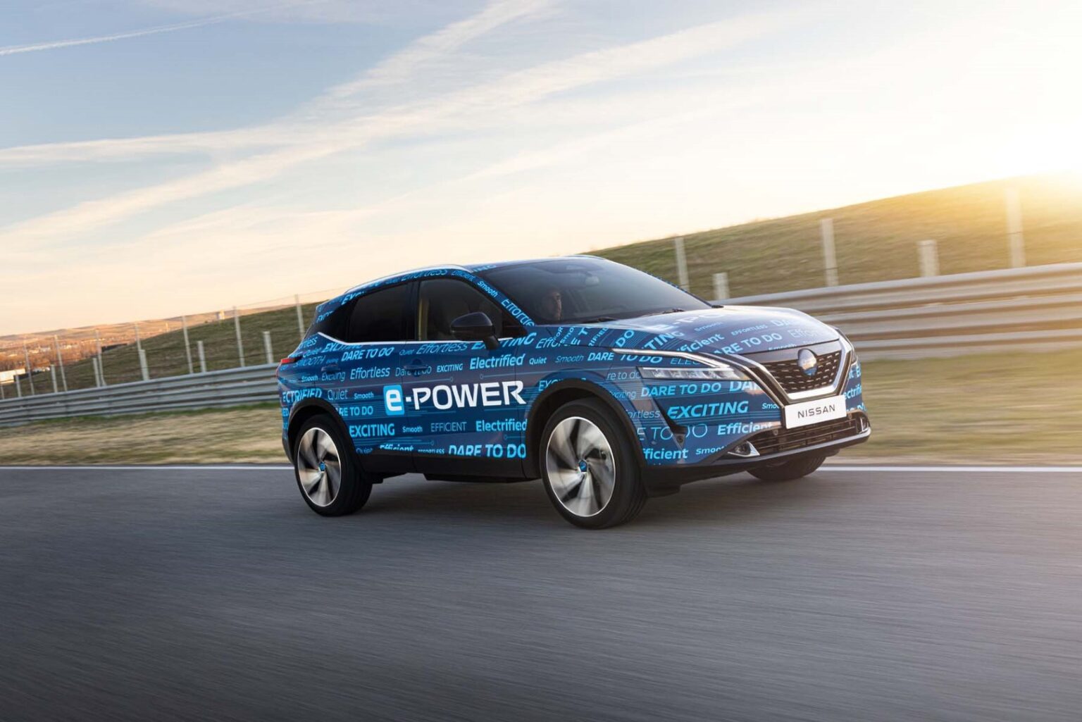 nissan qashqai υβριδικό e-power 1 (2)