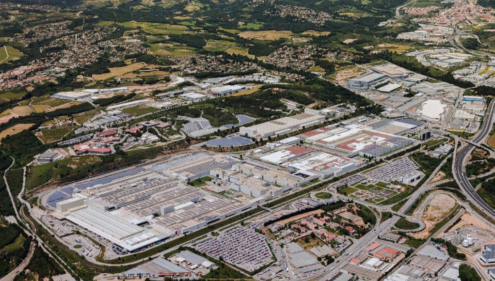 seat cupra vw group valencia factory μπαταρίες evs 2022 επένδυση suv (1)