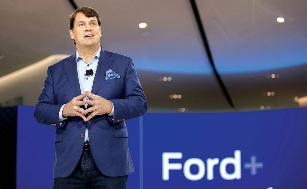 Ford: Η παραγωγή EVs απαιτεί 40% λιγότερο προσωπικό ford jim farley