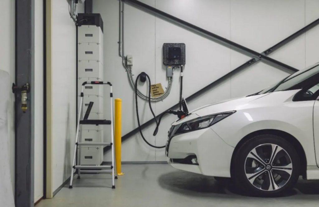 Τα Nissan Leaf θα προσφέρουν ενέργεια σε καταστάσεις έκτακτης ανάγκης nissan leaf v2l (1)