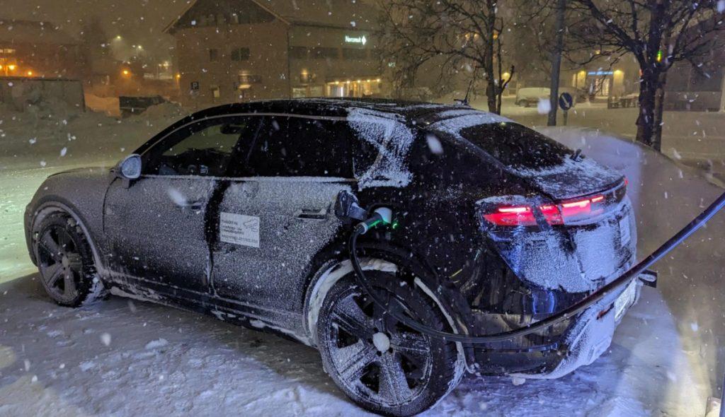Πόσο γρήγορα φορτίζει το Macan EV στο κρύο; porsche macan ev (1)