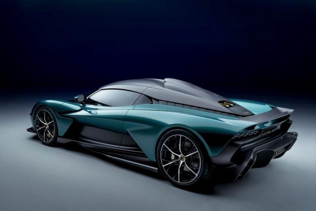 Η Aston Martin ετοιμάζει το πρώτο της EV aston martin valhalla