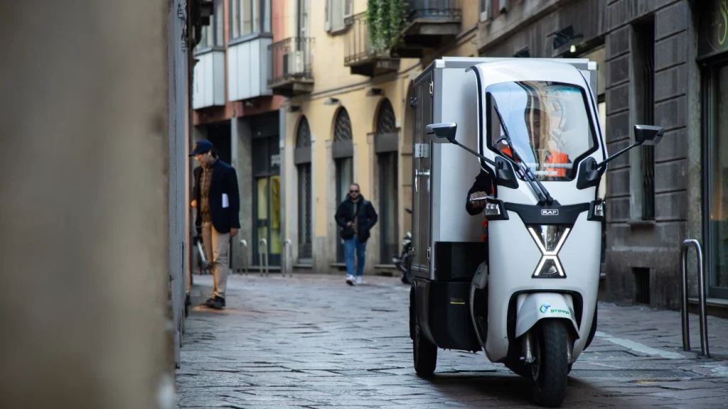 Νέο micromobility hub από την Amazon σε Ρώμη και Τρέντο amazon micromobility hub
