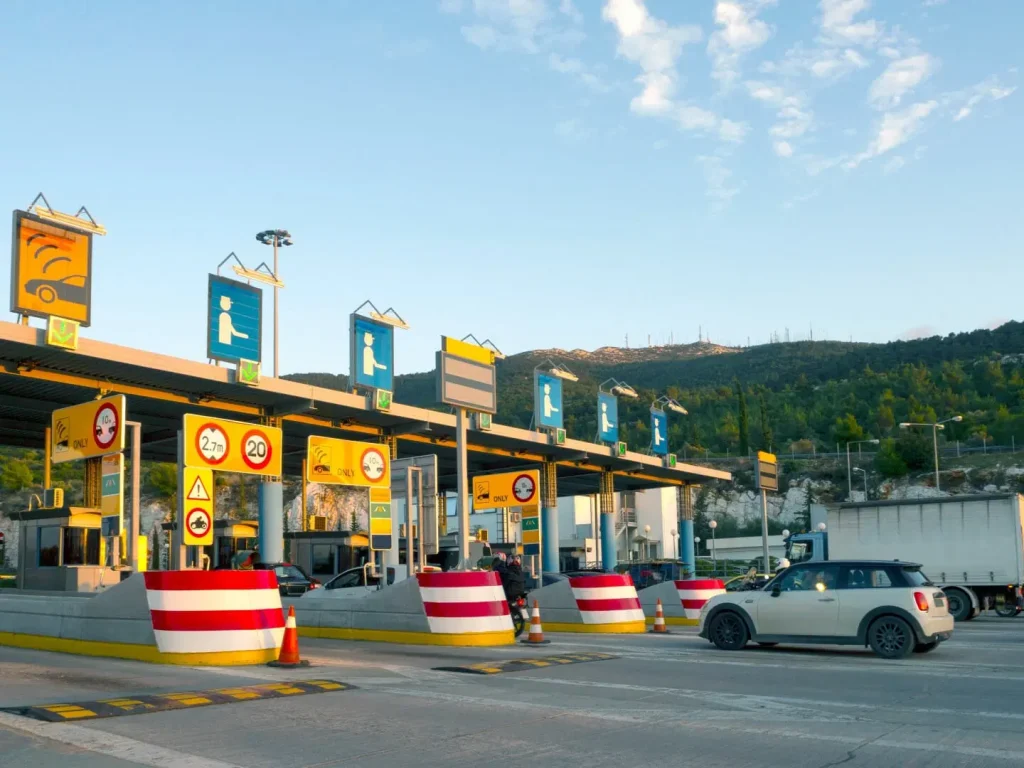 Για ποιους ισχύει η δωρεάν διέλευση από τα διόδια του Ισθμού