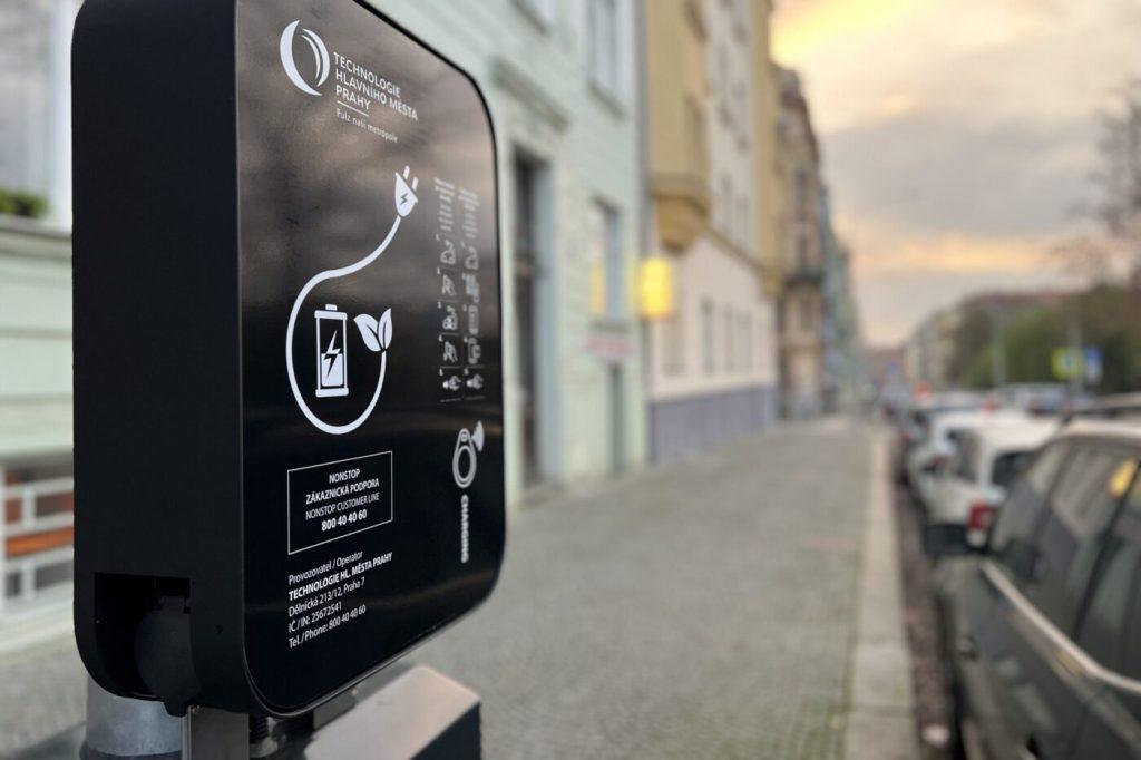 thmp-prague fortisi ev kolones fotismou