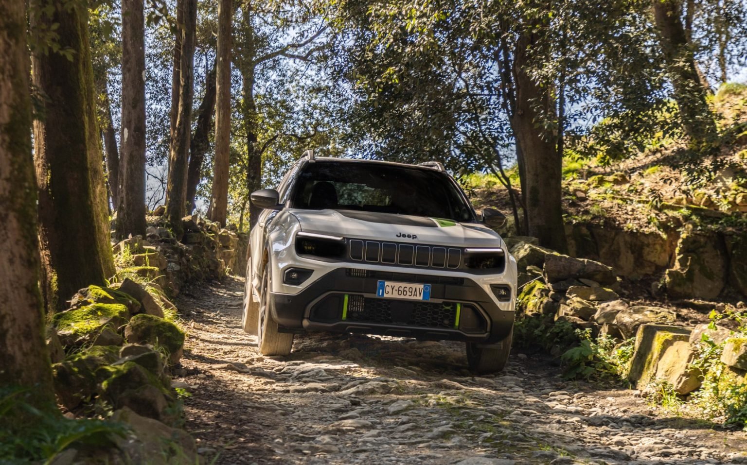 Διαθέσιμο στην Ελλάδα το Jeep Avenger 4xe, από €34.490 JeepAvenger4xe