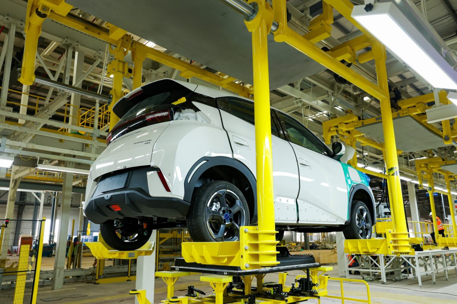 Το πρώτο αμιγώς ηλεκτρικό όχημα της BYD βγαίνει από τη γραμμή παραγωγής στη Βραζιλία BYD_Brazil_L(6)