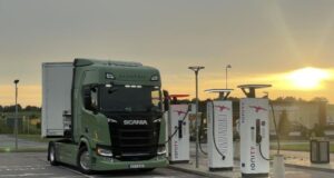 Υψηλά τα μερίδια ηλεκτρικών φορτηγών και λεωφορείων στην Ελλάδα το 2025 ilektriko fortigo ntalika scania r45 (3)