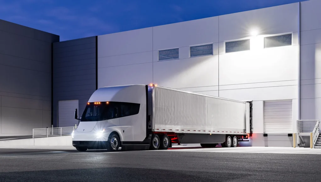 tesla semi ilektriko fortigo