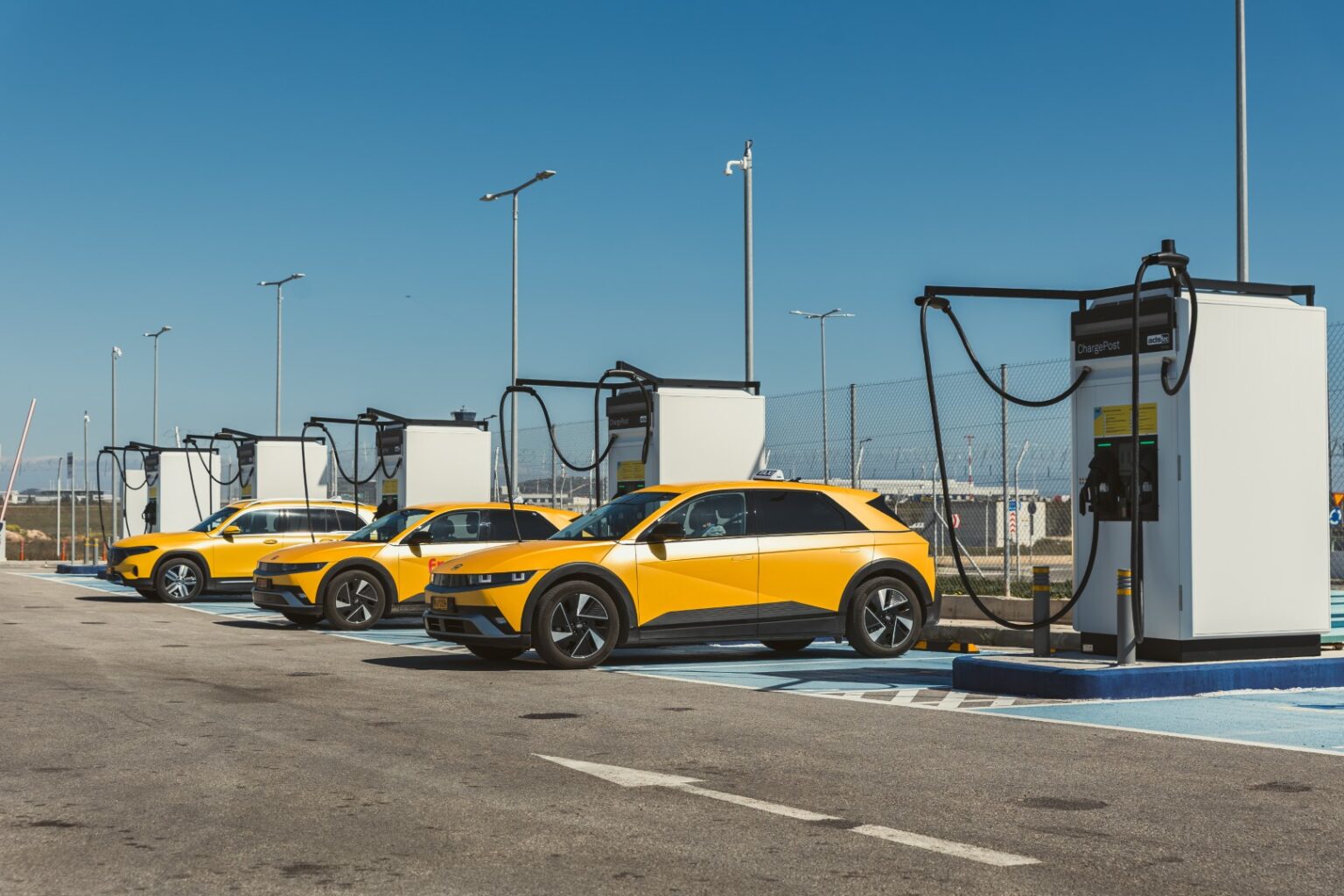 Το Zap Taxi Club επεκτείνεται στην Αθήνα, αύξηση της ζήτησης για ηλεκτρικά ταξί zap taxi club ilektrika taxi (21)