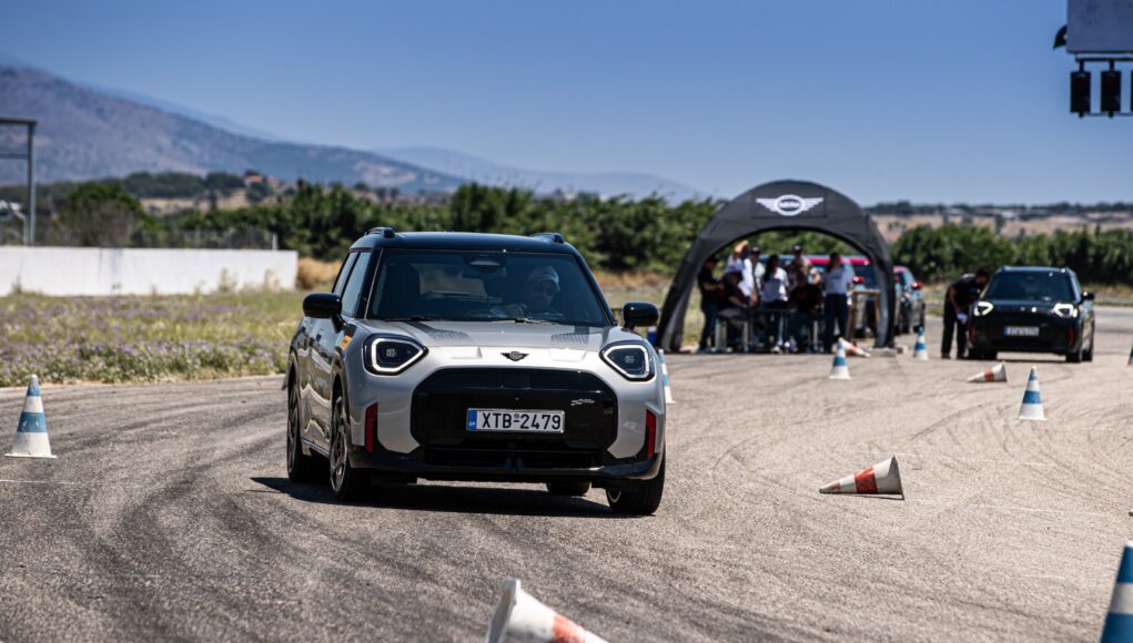 mini john cooper works megara driving academy (17)