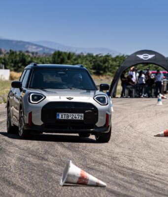 mini john cooper works megara driving academy (17)