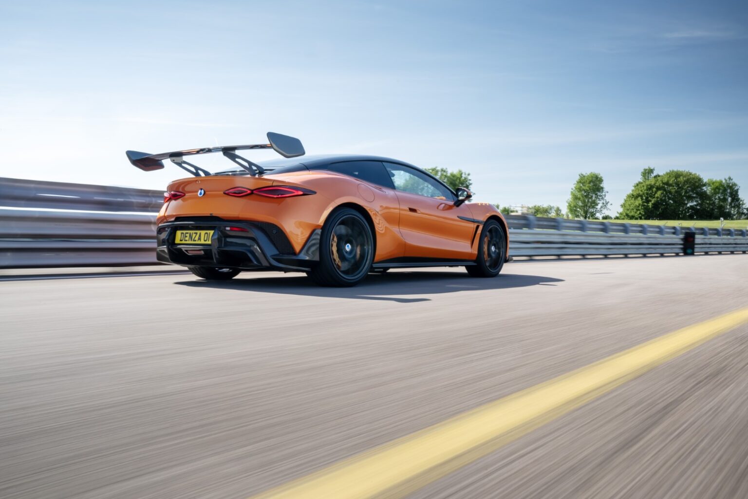 H DENZA παρουσιάζει το ηλεκτρικό Z supercar με 1.600 ίππους denza z (2)