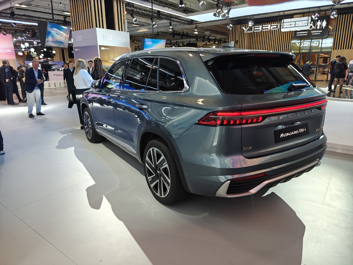 geely manjaro em-i paris motor show