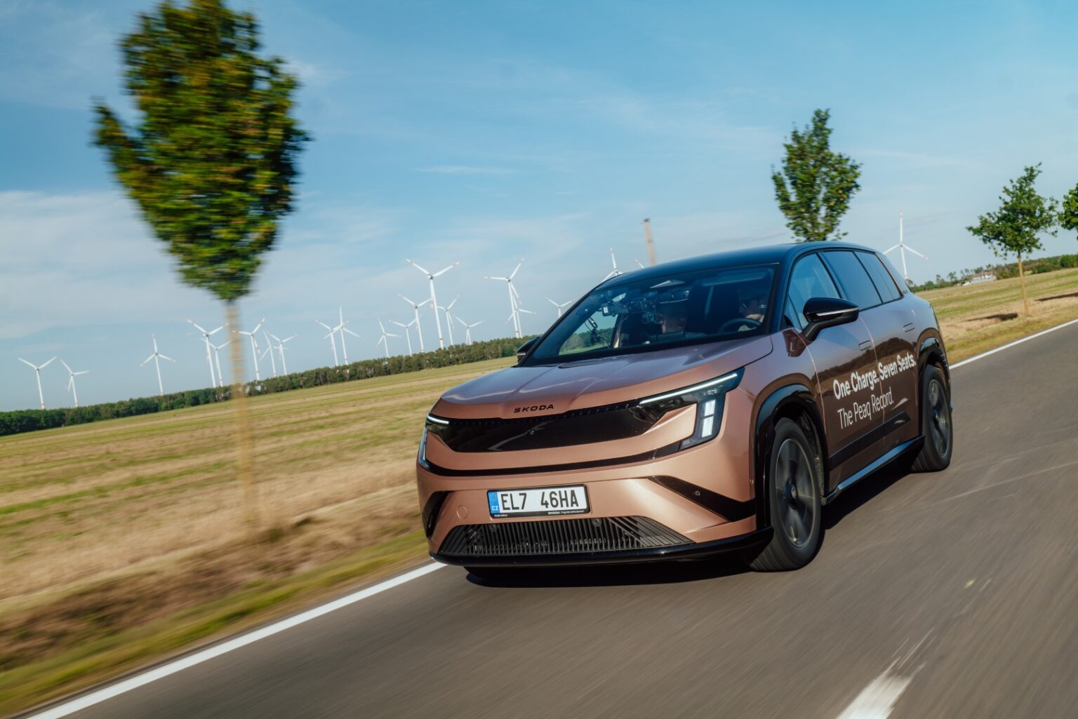 Skoda Peaq: 936 χιλιόμετρα με μία φόρτιση και ρεκόρ αυτονομίας για επταθέσια ηλεκτρικά SUV skoda peaq (1)